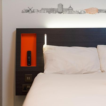 Easyhotel ميلتون كينيز المظهر الخارجي الصورة