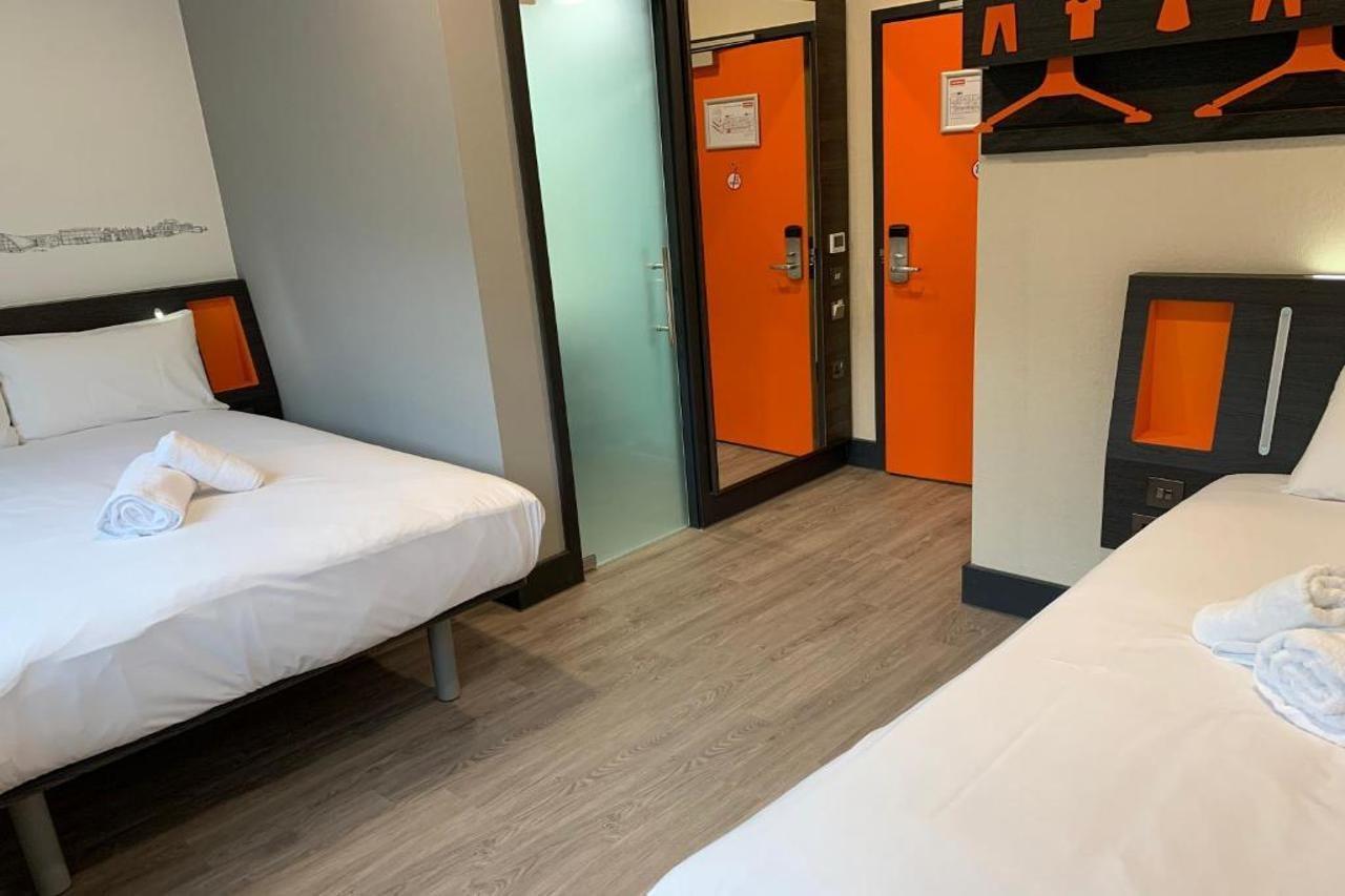 Easyhotel ميلتون كينيز المظهر الخارجي الصورة